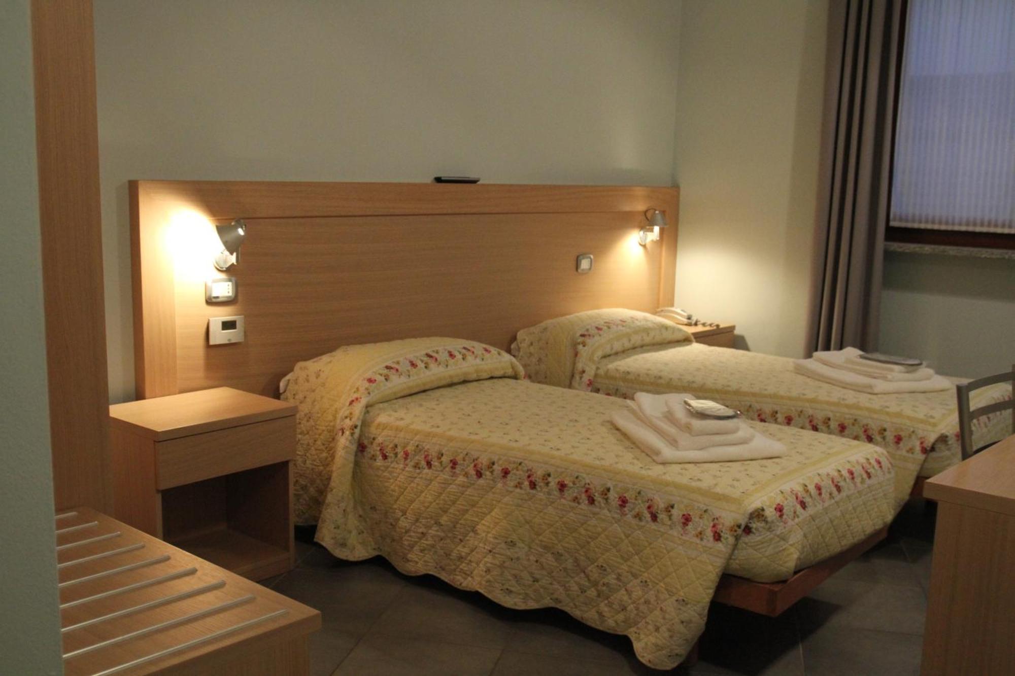 Albergo Verdi Novi Ligure Extérieur photo